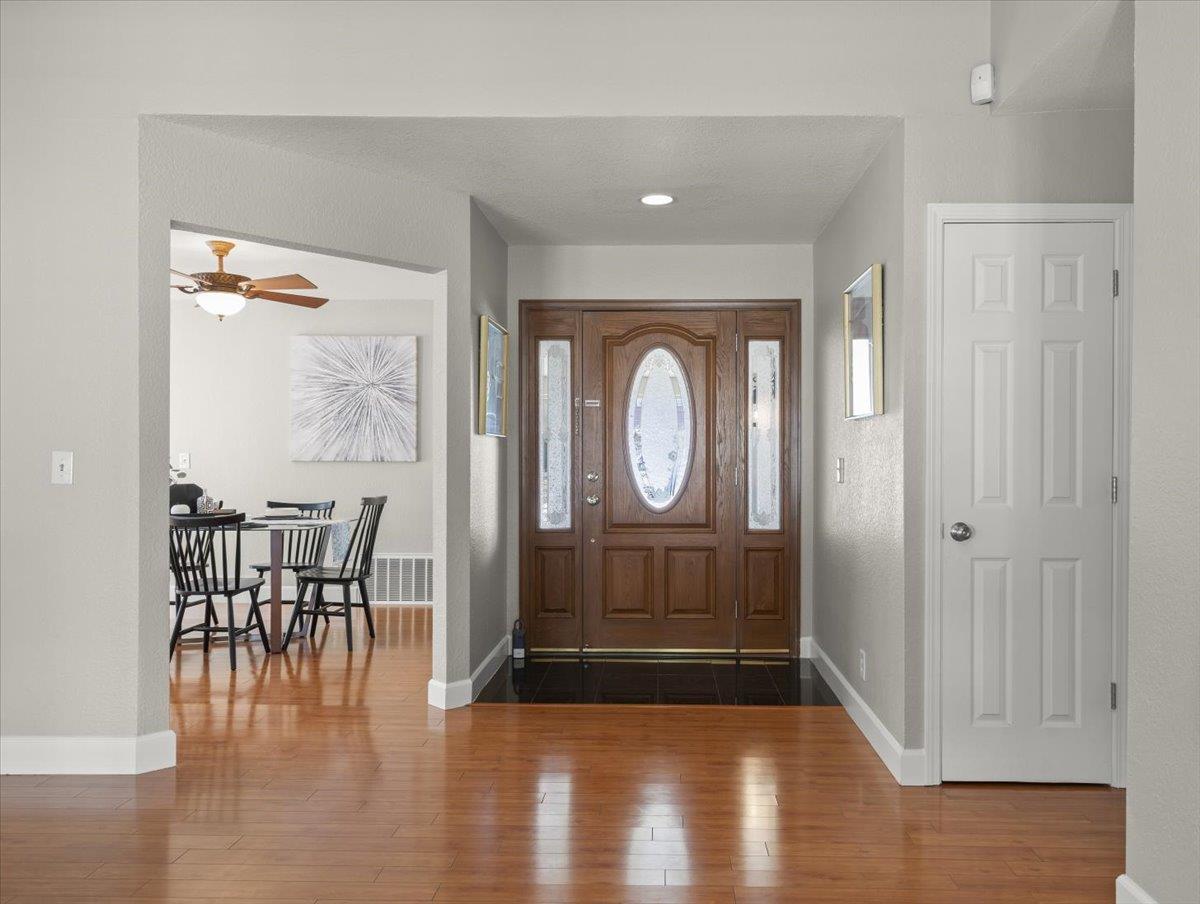 Detail Gallery Image 7 of 43 For 3122 Stevens Ct, San Jose,  CA 95148 - 3 Beds | 2 Baths