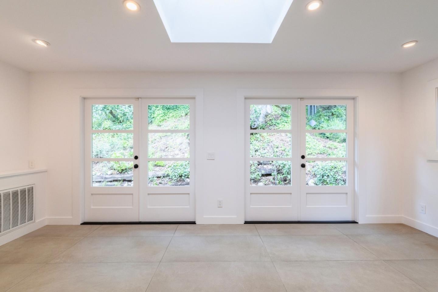 Detail Gallery Image 10 of 22 For 11 Scarlett Rd, Carmel Valley,  CA 93924 - 4 Beds | 3 Baths