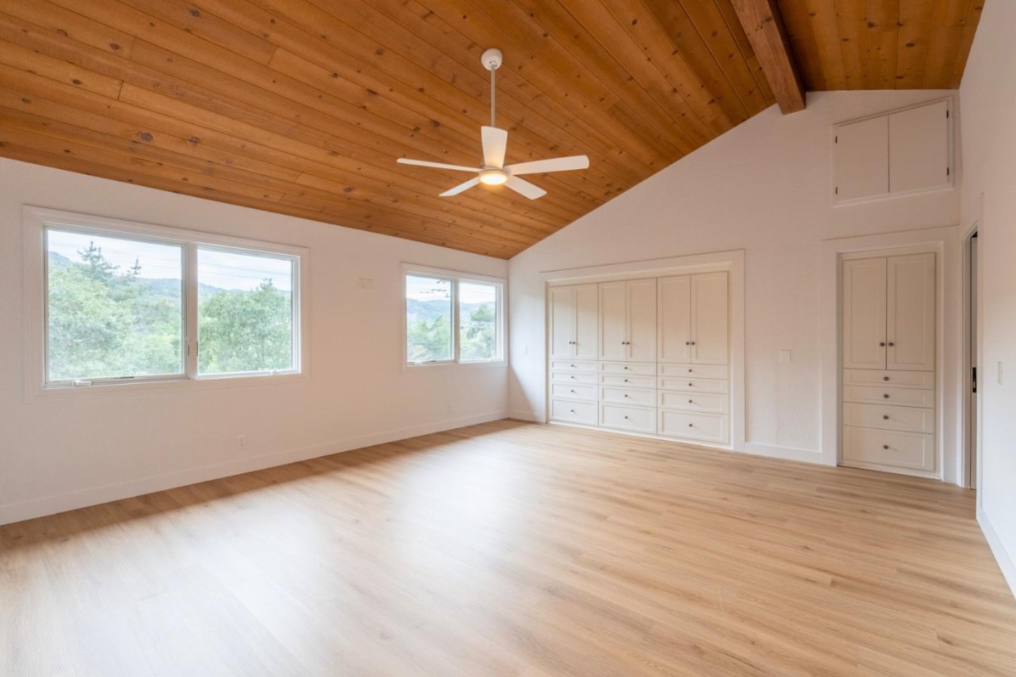 Detail Gallery Image 11 of 22 For 11 Scarlett Rd, Carmel Valley,  CA 93924 - 4 Beds | 3 Baths