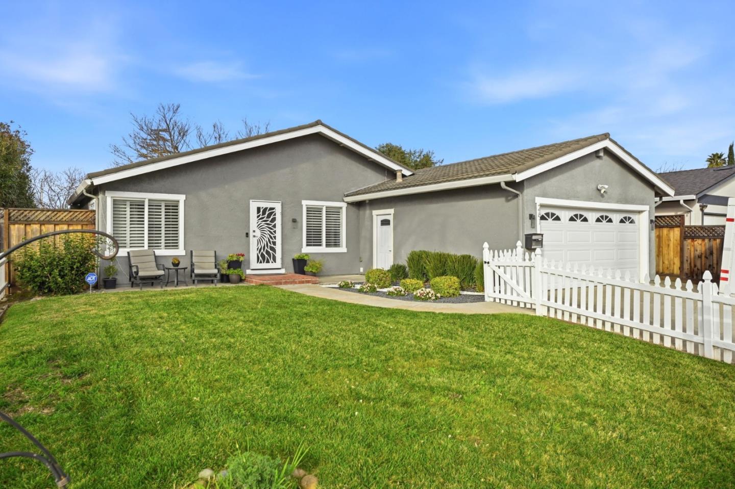 Detail Gallery Image 2 of 29 For 261 Arbor Valley Dr, San Jose,  CA 95119 - 3 Beds | 1 Baths