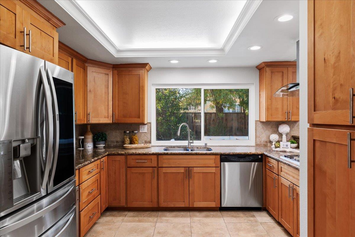 Detail Gallery Image 15 of 49 For 7760 Orogrande Pl, Cupertino,  CA 95014 - 5 Beds | 3 Baths