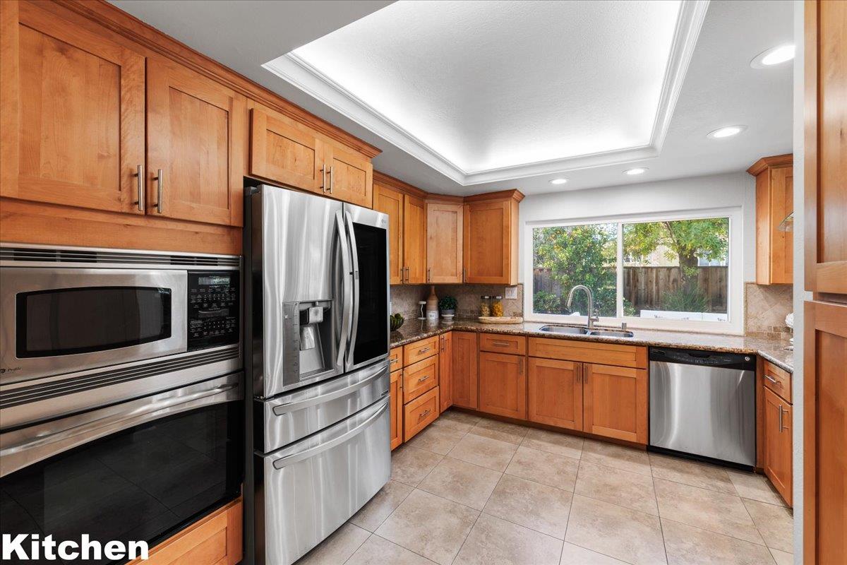 Detail Gallery Image 17 of 49 For 7760 Orogrande Pl, Cupertino,  CA 95014 - 5 Beds | 3 Baths