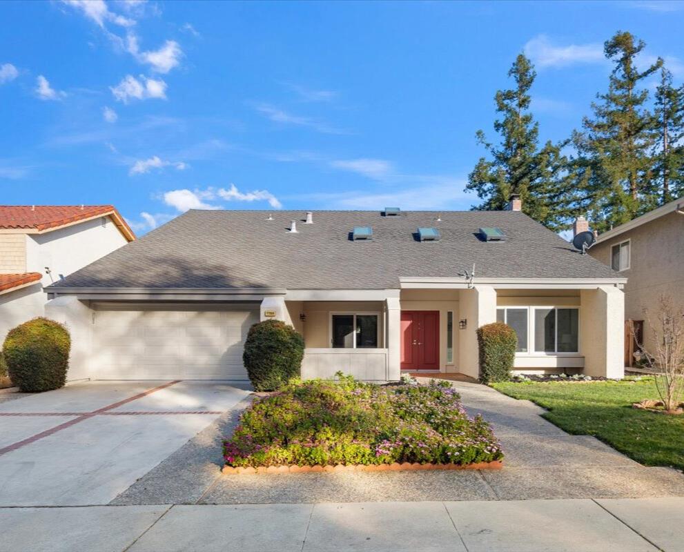 Detail Gallery Image 2 of 49 For 7760 Orogrande Pl, Cupertino,  CA 95014 - 5 Beds | 3 Baths