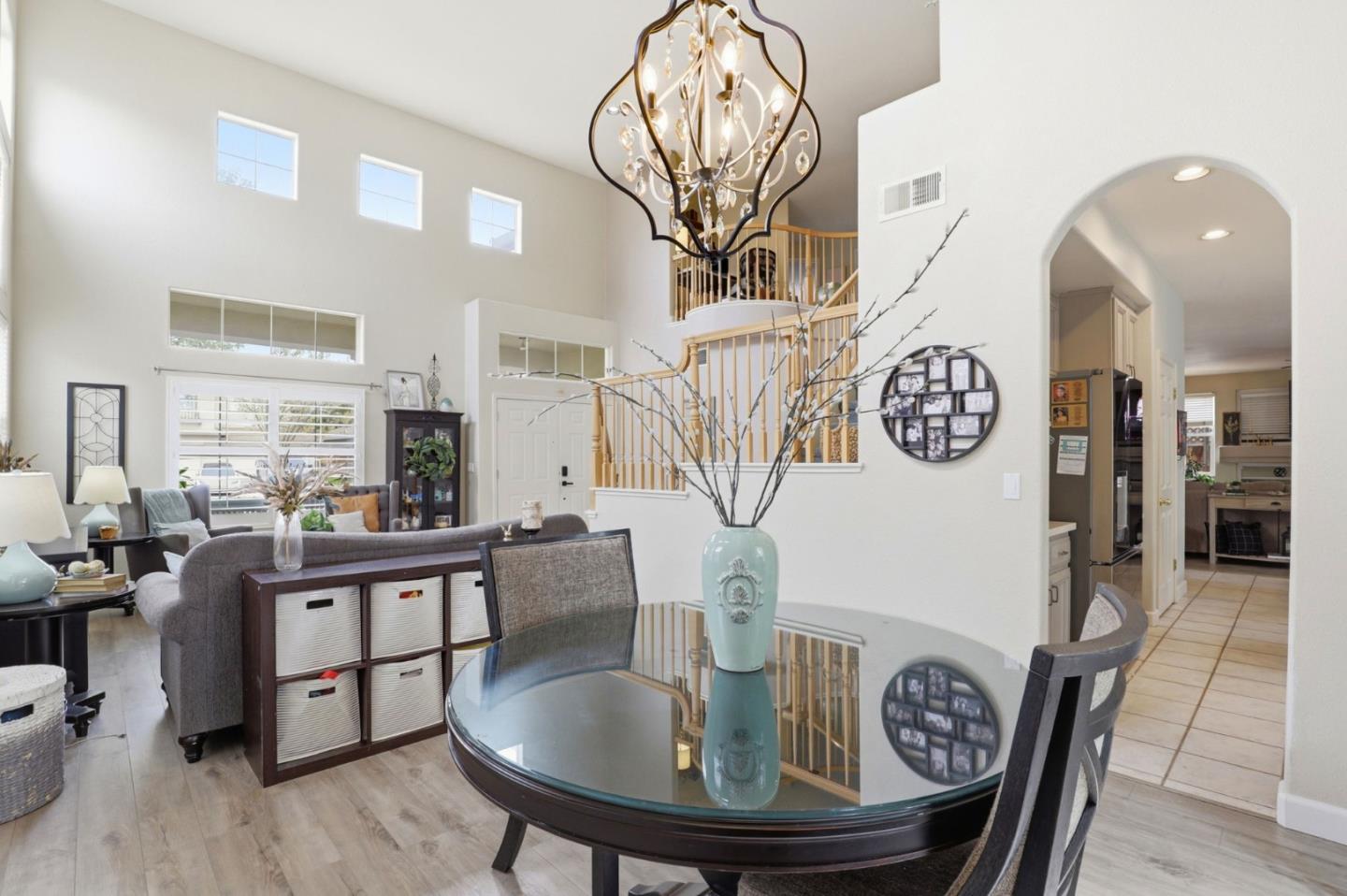 Detail Gallery Image 18 of 40 For 1510 Dovetail Way, Gilroy,  CA 95020 - 5 Beds | 3 Baths