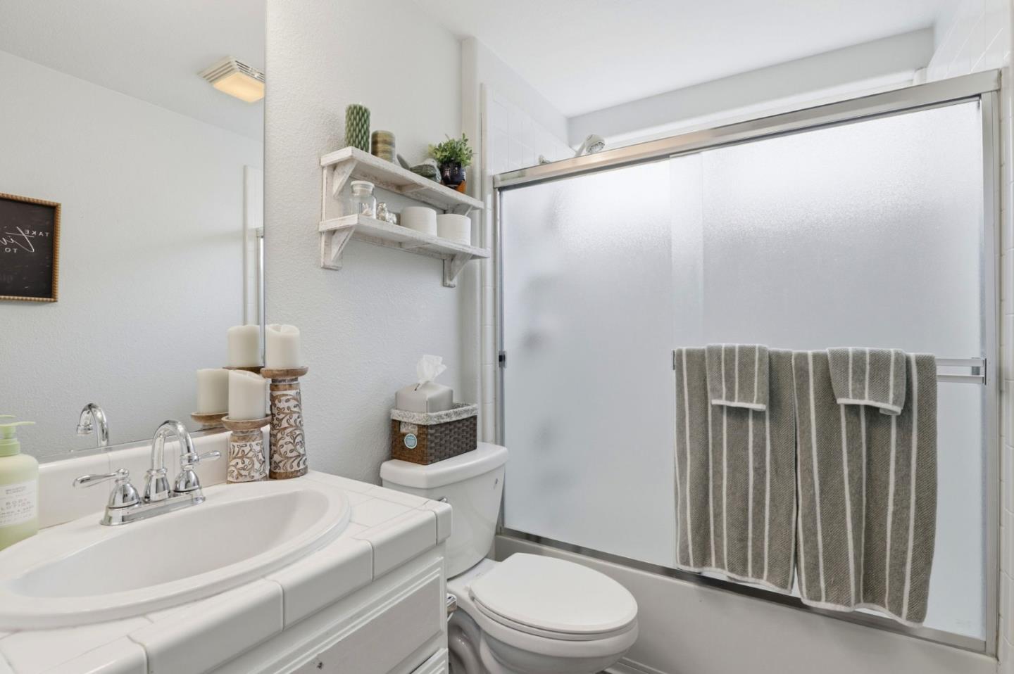 Detail Gallery Image 20 of 40 For 1510 Dovetail Way, Gilroy,  CA 95020 - 5 Beds | 3 Baths