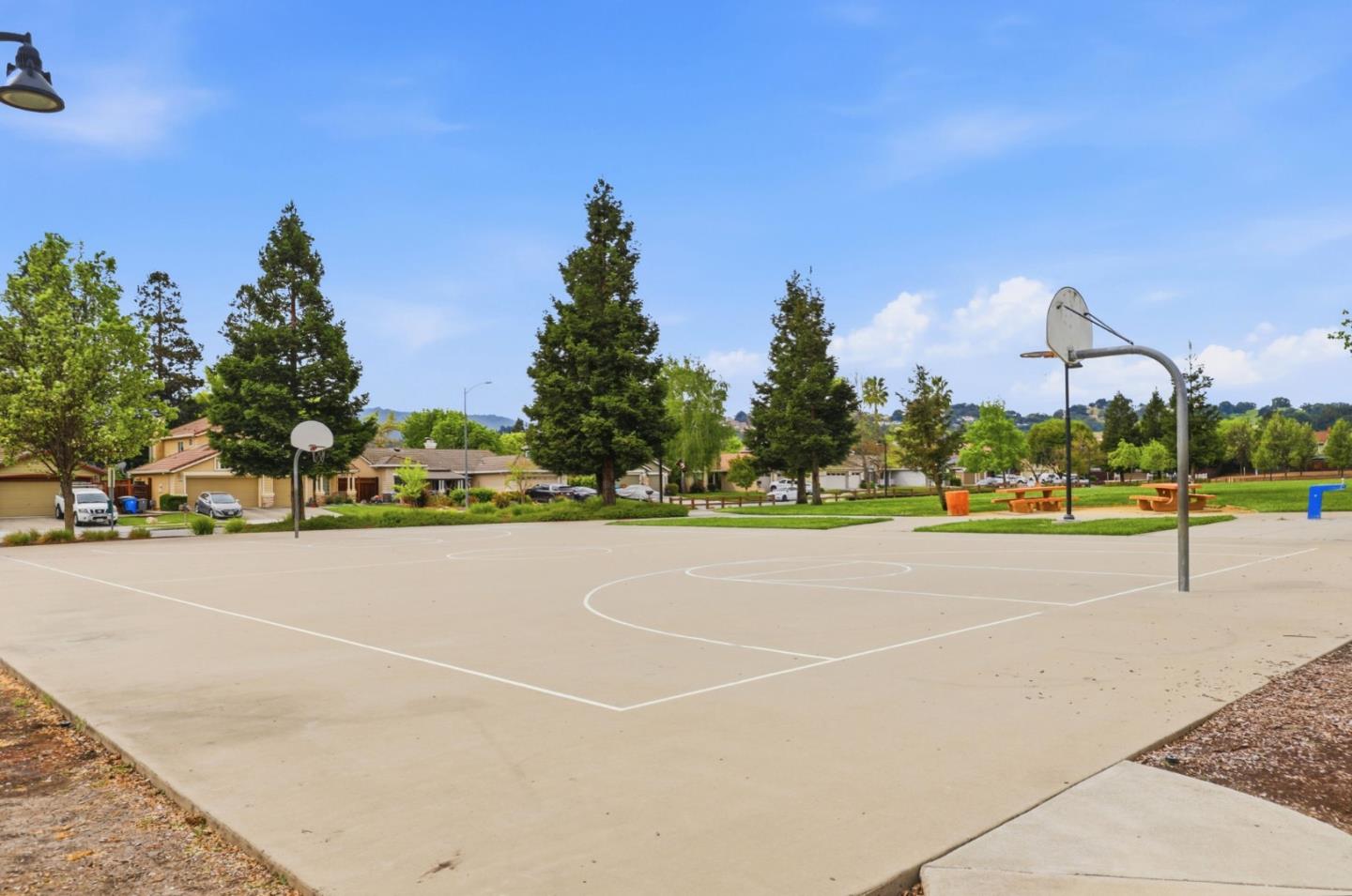 Detail Gallery Image 37 of 40 For 1510 Dovetail Way, Gilroy,  CA 95020 - 5 Beds | 3 Baths