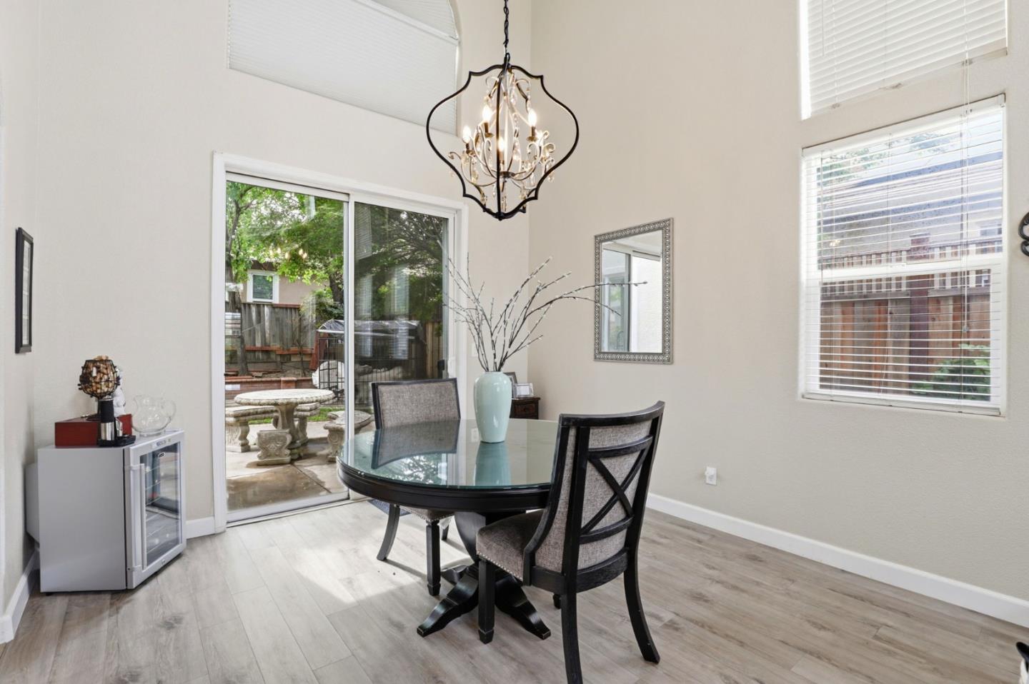 Detail Gallery Image 9 of 40 For 1510 Dovetail Way, Gilroy,  CA 95020 - 5 Beds | 3 Baths