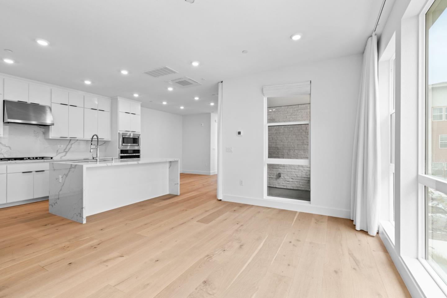 Detail Gallery Image 11 of 30 For 3020 Boyter Pl #105,  Santa Clara,  CA 95051 - 4 Beds | 3/2 Baths