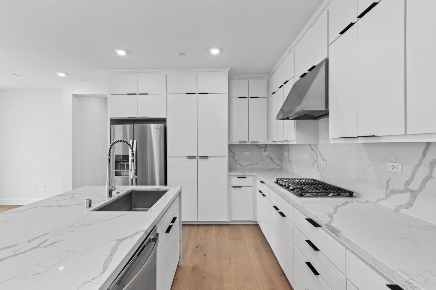 Detail Gallery Image 9 of 30 For 3020 Boyter Pl #105,  Santa Clara,  CA 95051 - 4 Beds | 3/2 Baths