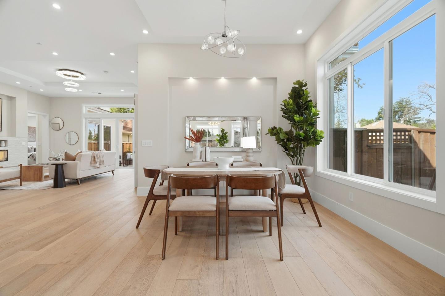 Detail Gallery Image 10 of 50 For 19110 Dagmar Dr, Saratoga,  CA 95070 - 5 Beds | 4/1 Baths