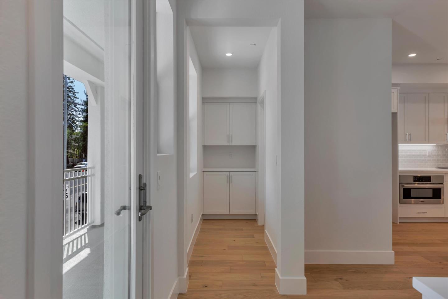 Detail Gallery Image 11 of 19 For 2741 Oak Rd, Walnut Creek,  CA 94597 - 4 Beds | 3/1 Baths