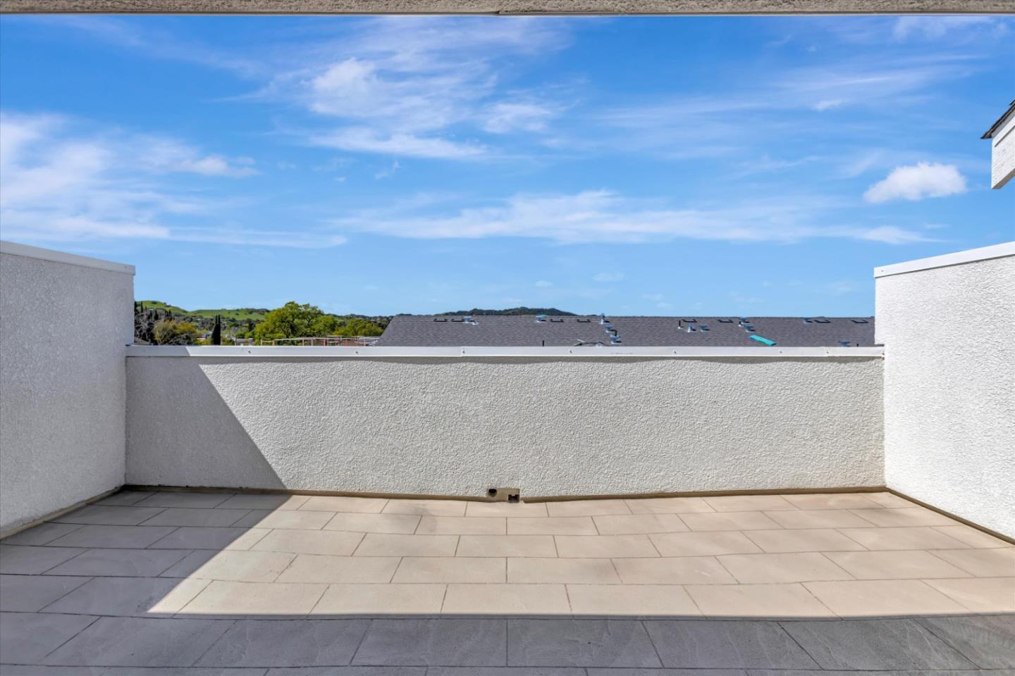 Detail Gallery Image 17 of 19 For 2741 Oak Rd, Walnut Creek,  CA 94597 - 4 Beds | 3/1 Baths