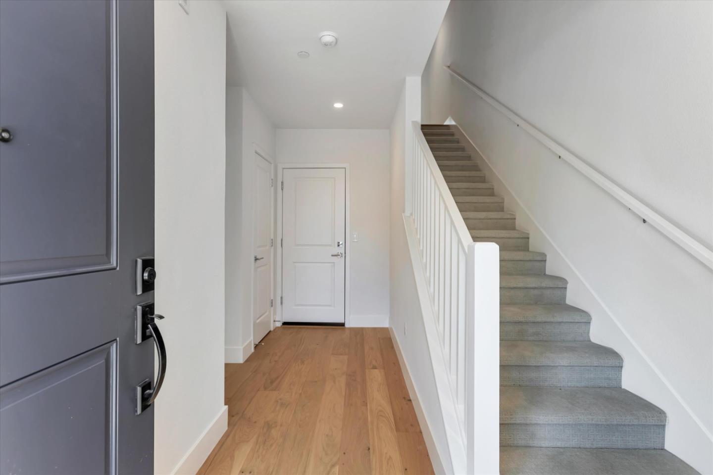 Detail Gallery Image 2 of 19 For 2741 Oak Rd, Walnut Creek,  CA 94597 - 4 Beds | 3/1 Baths