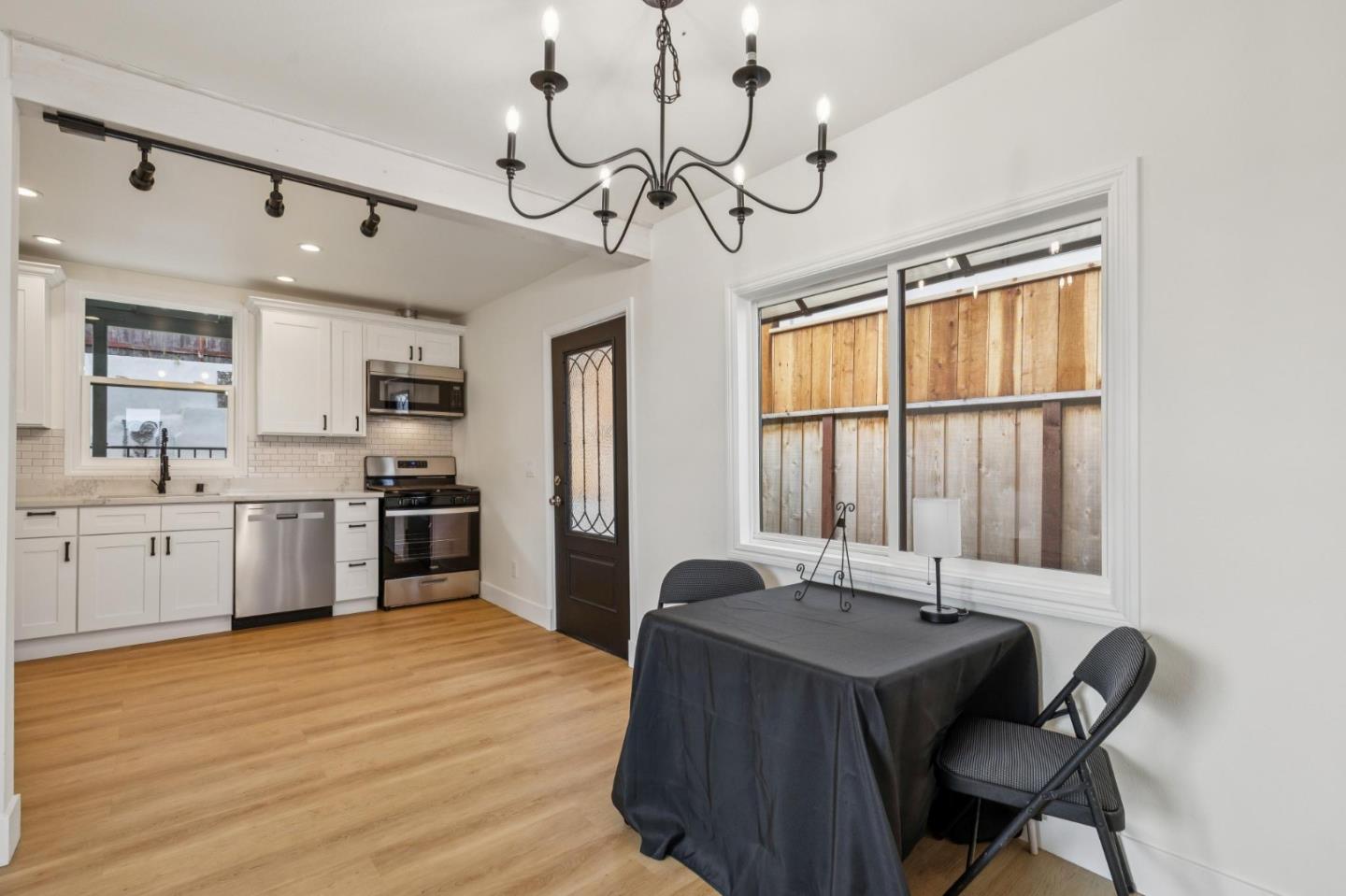 Detail Gallery Image 12 of 27 For 360 Bradford St, San Francisco,  CA 94110 - 1 Beds | 1 Baths