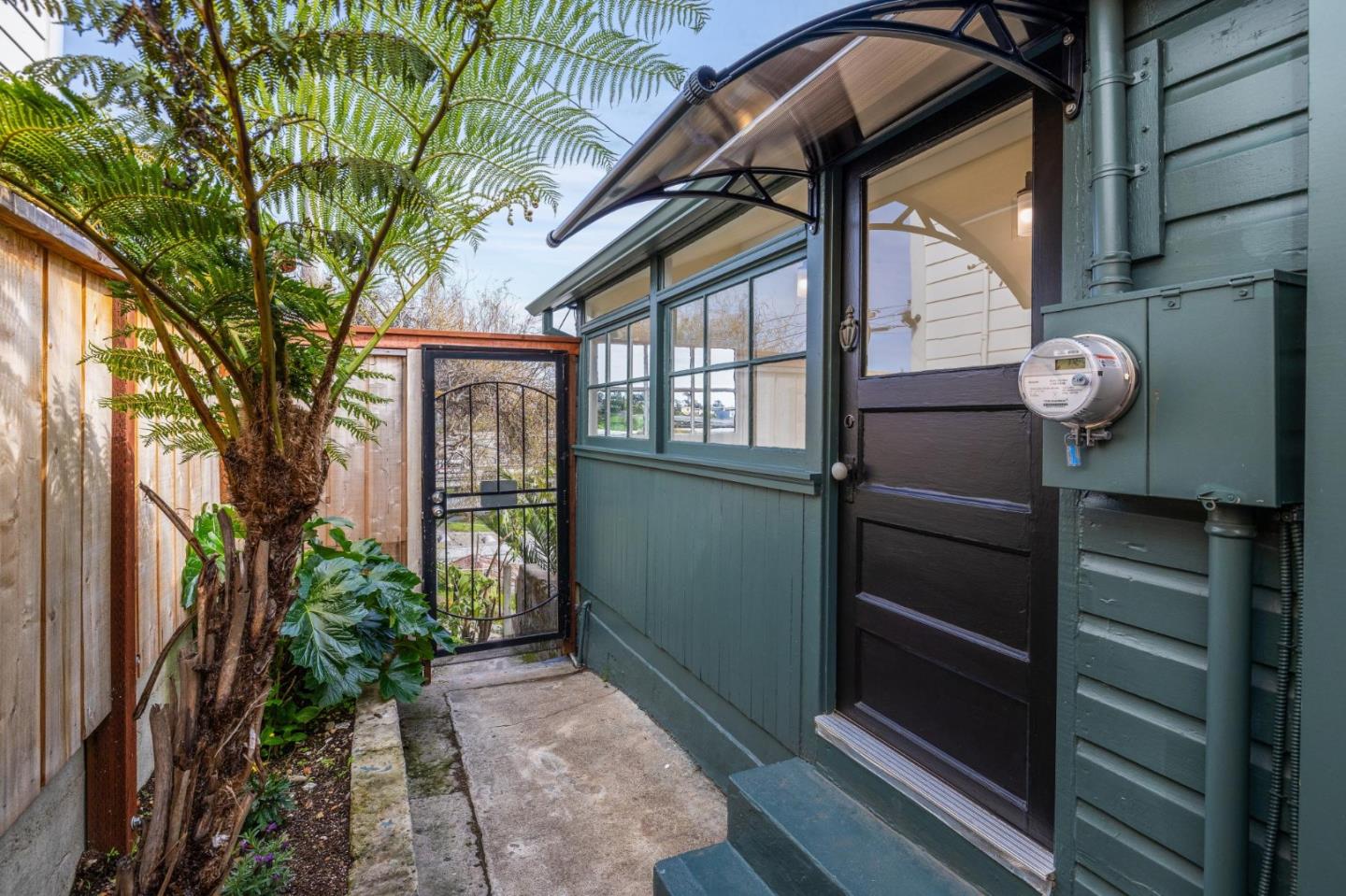 Detail Gallery Image 4 of 27 For 360 Bradford St, San Francisco,  CA 94110 - 1 Beds | 1 Baths