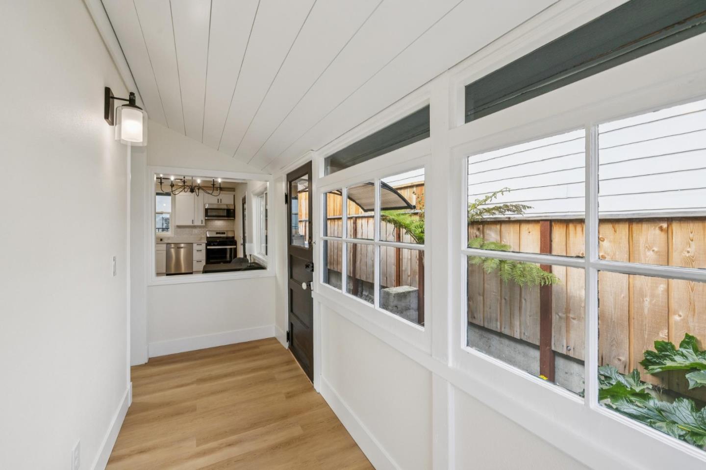 Detail Gallery Image 6 of 27 For 360 Bradford St, San Francisco,  CA 94110 - 1 Beds | 1 Baths