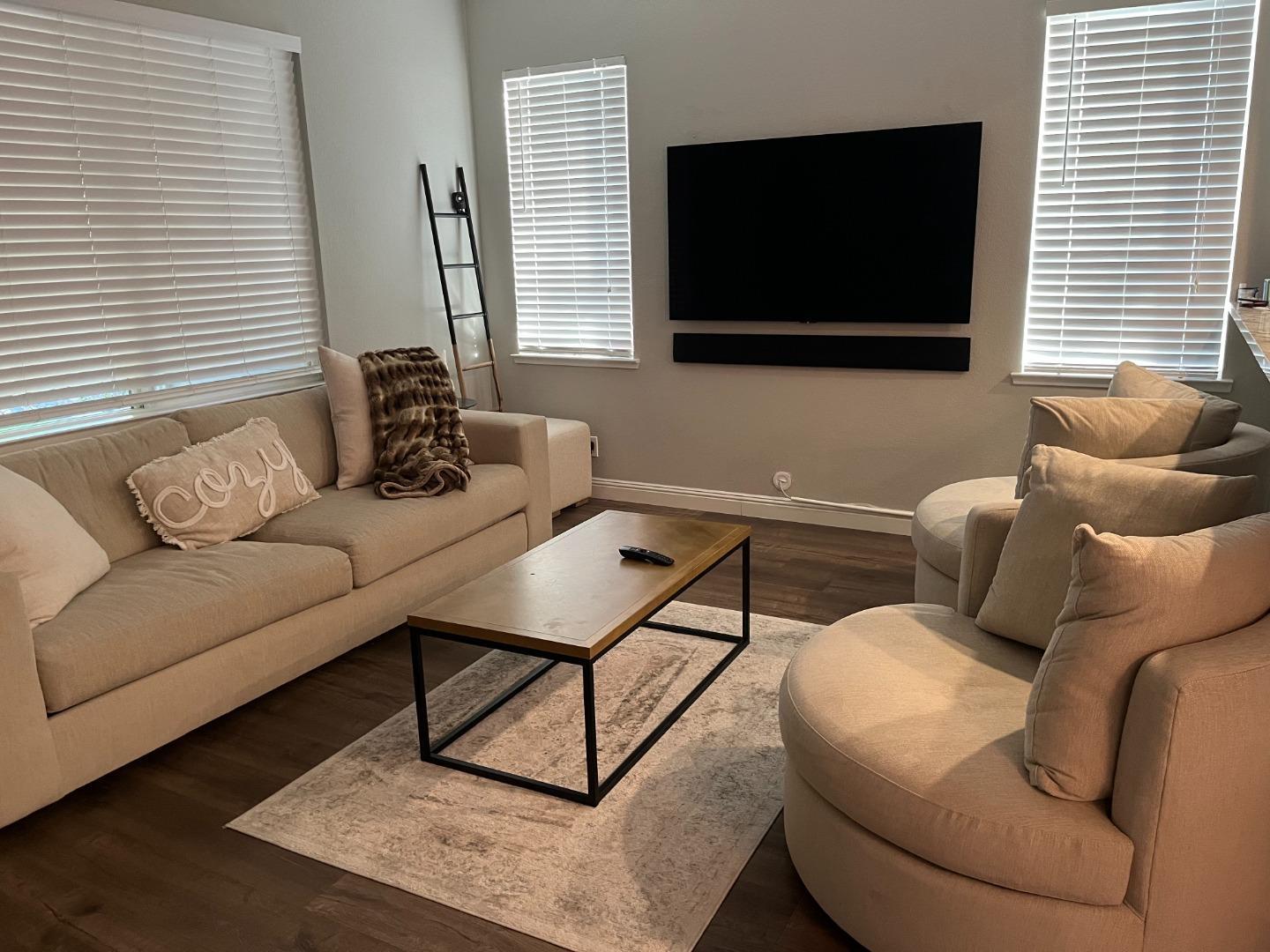 Detail Gallery Image 6 of 11 For 4184 Ivory Ln, Turlock,  CA 95382 - 3 Beds | 2/1 Baths