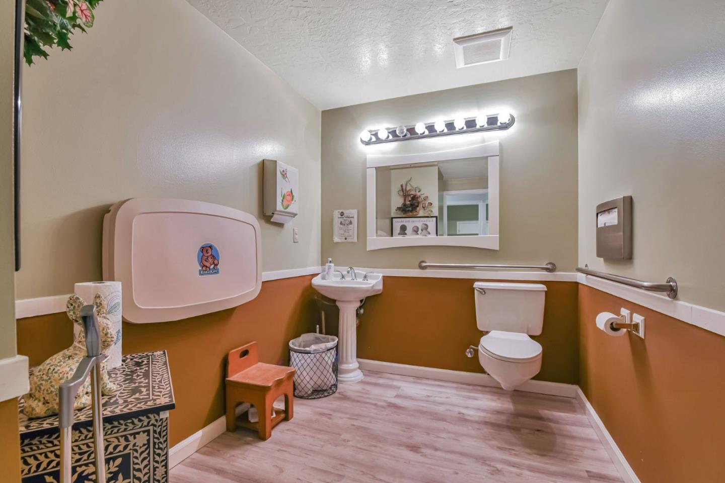 Detail Gallery Image 27 of 32 For 2039 Forest Ave #304,  San Jose,  CA 95128 - – Beds | – Baths