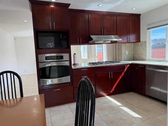 Detail Gallery Image 12 of 35 For 1288 Isengard Ct, San Jose,  CA 95121 - 5 Beds | 3 Baths