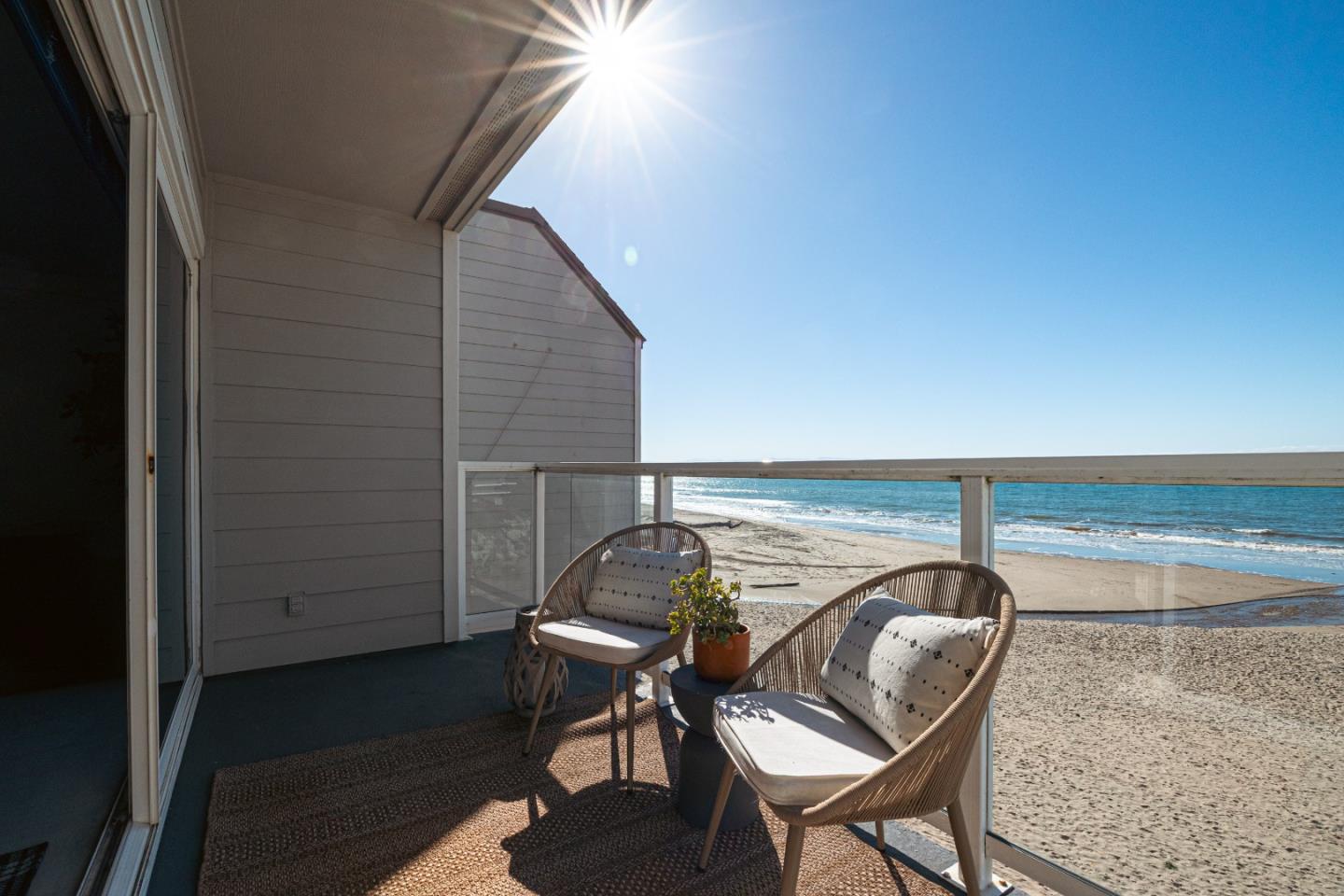 Detail Gallery Image 10 of 34 For 22130 E Cliff Dr 3d,  Santa Cruz,  CA 95062 - 2 Beds | 2 Baths