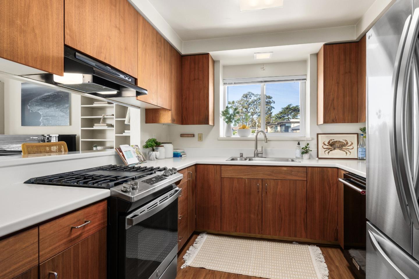Detail Gallery Image 11 of 34 For 22130 E Cliff Dr 3d,  Santa Cruz,  CA 95062 - 2 Beds | 2 Baths