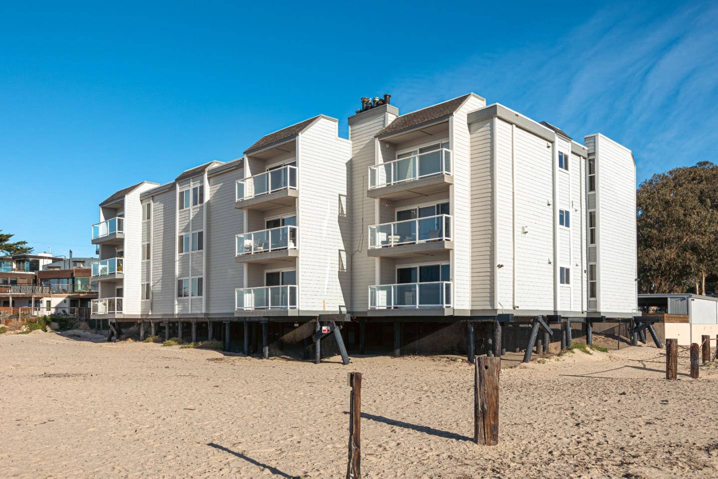 Detail Gallery Image 30 of 34 For 22130 E Cliff Dr 3d,  Santa Cruz,  CA 95062 - 2 Beds | 2 Baths