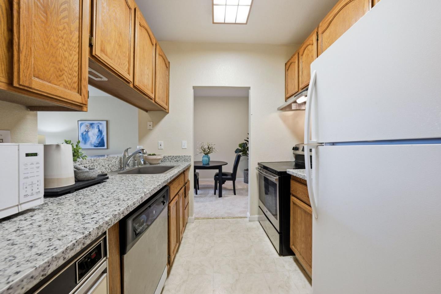 Detail Gallery Image 12 of 58 For 39931 Cedar Blvd #305,  Newark,  CA 94560 - 1 Beds | 1 Baths