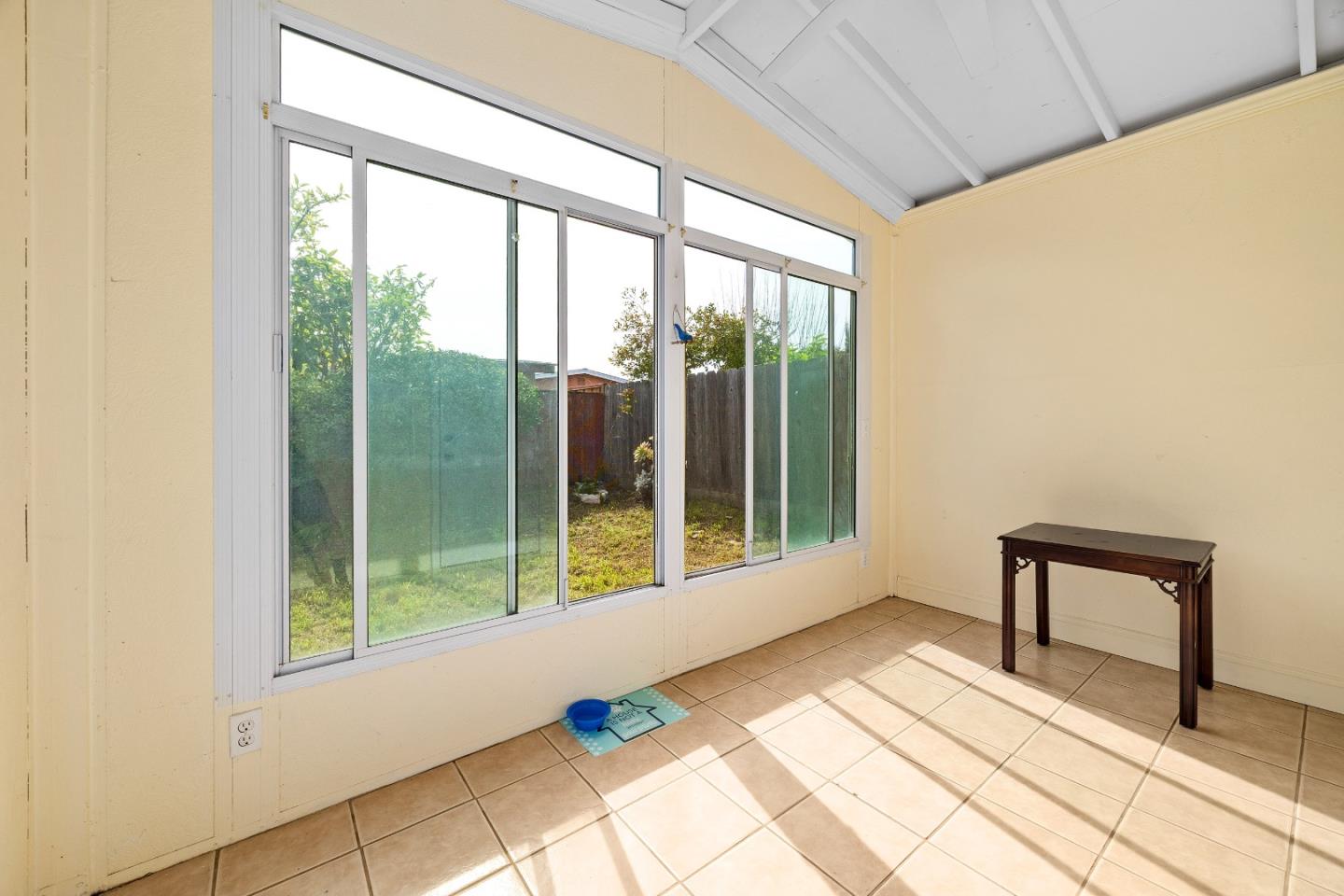 Detail Gallery Image 12 of 20 For 501 Tuttle Ave, Watsonville,  CA 95076 - 2 Beds | 2 Baths