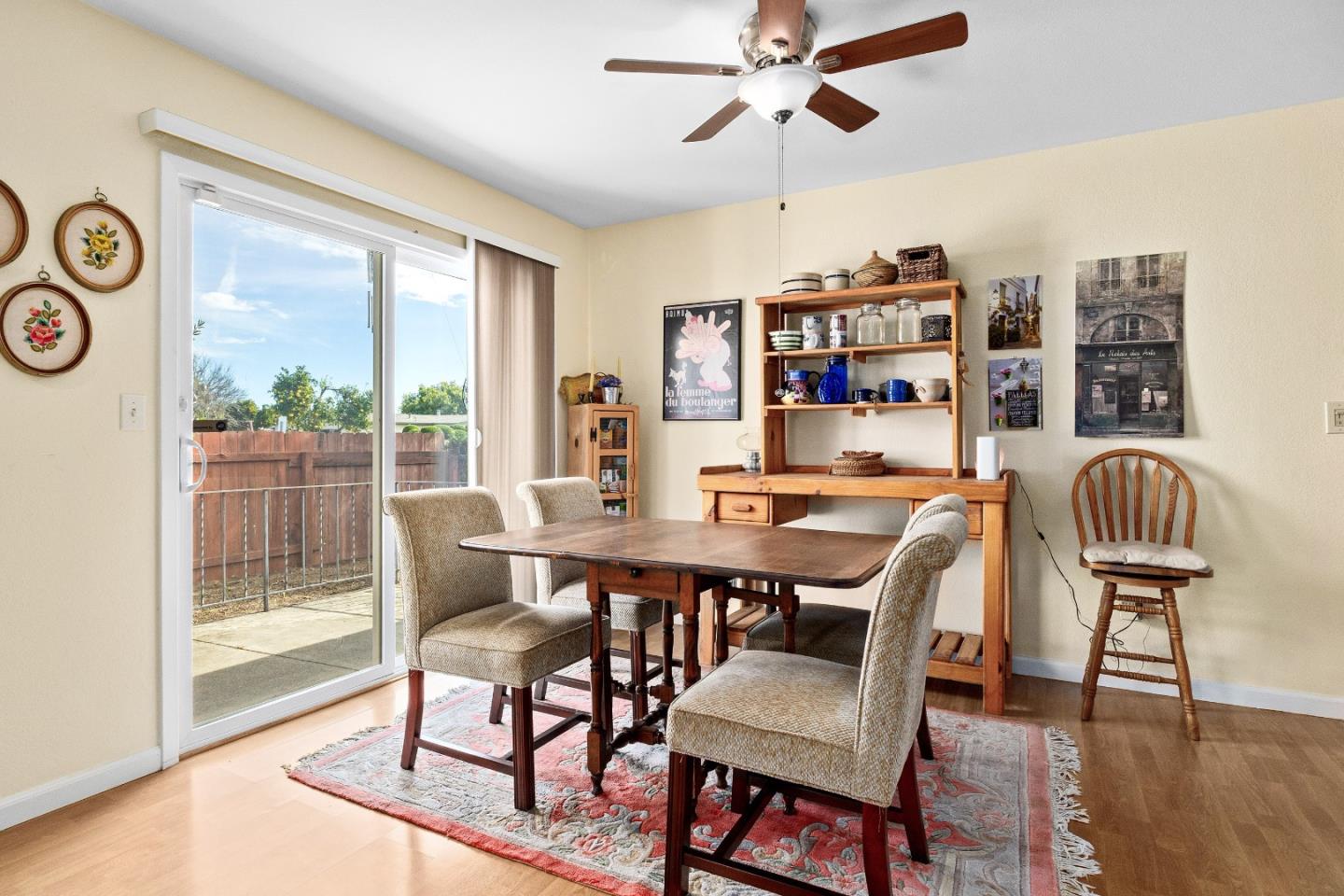 Detail Gallery Image 4 of 20 For 501 Tuttle Ave, Watsonville,  CA 95076 - 2 Beds | 2 Baths