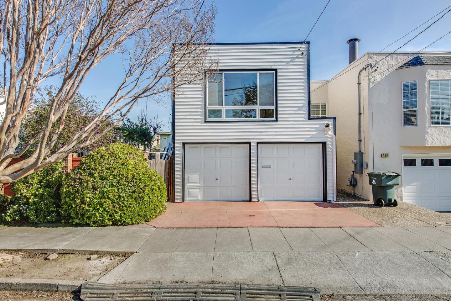 Detail Gallery Image 10 of 44 For 498 Elm Ave, San Bruno,  CA 94066 - 4 Beds | 3 Baths