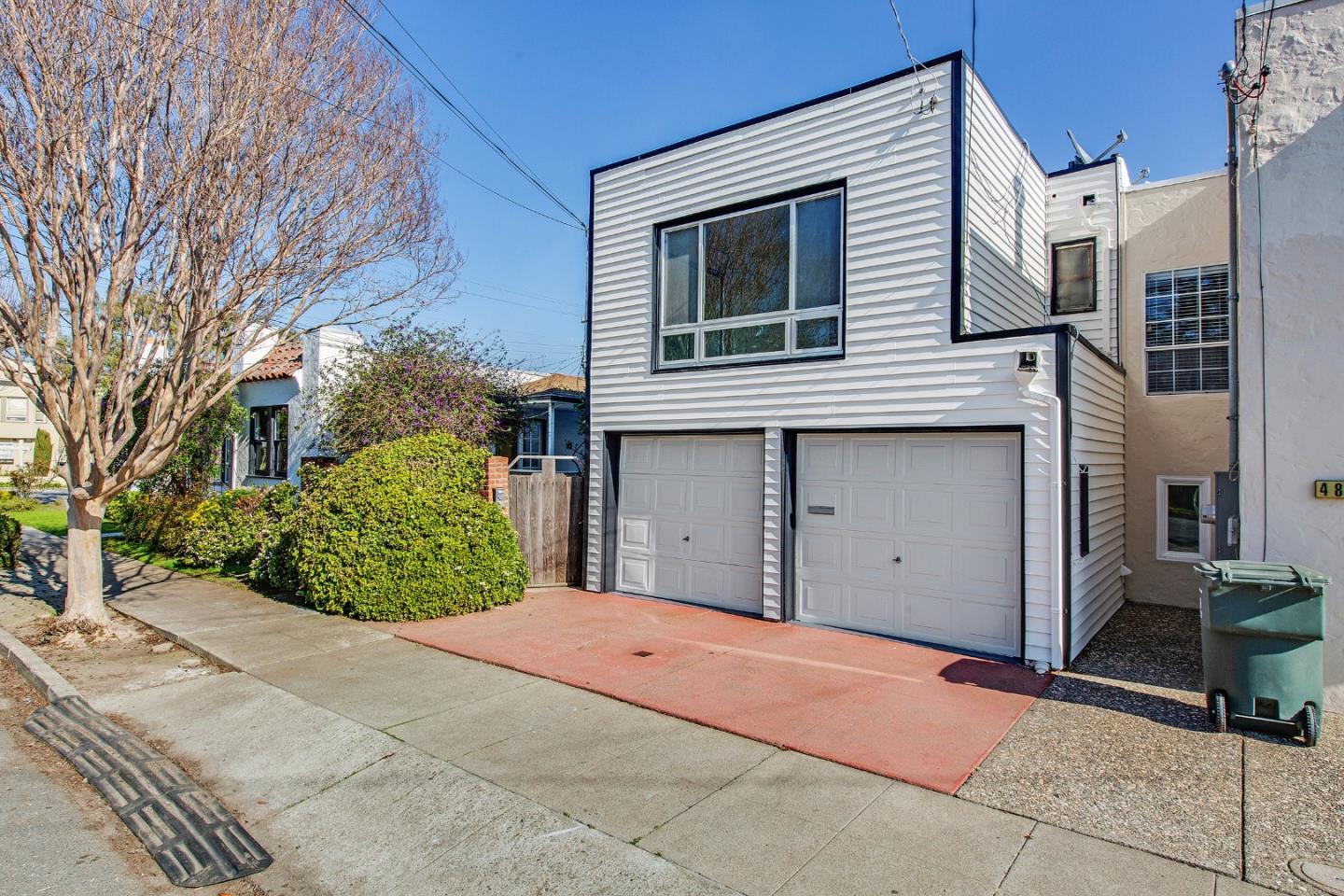 Detail Gallery Image 11 of 44 For 498 Elm Ave, San Bruno,  CA 94066 - 4 Beds | 3 Baths