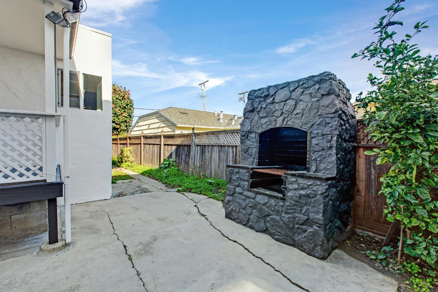 Detail Gallery Image 13 of 44 For 498 Elm Ave, San Bruno,  CA 94066 - 4 Beds | 3 Baths