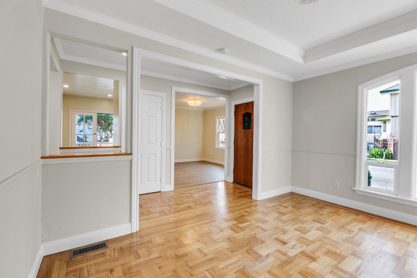 Detail Gallery Image 19 of 44 For 498 Elm Ave, San Bruno,  CA 94066 - 4 Beds | 3 Baths