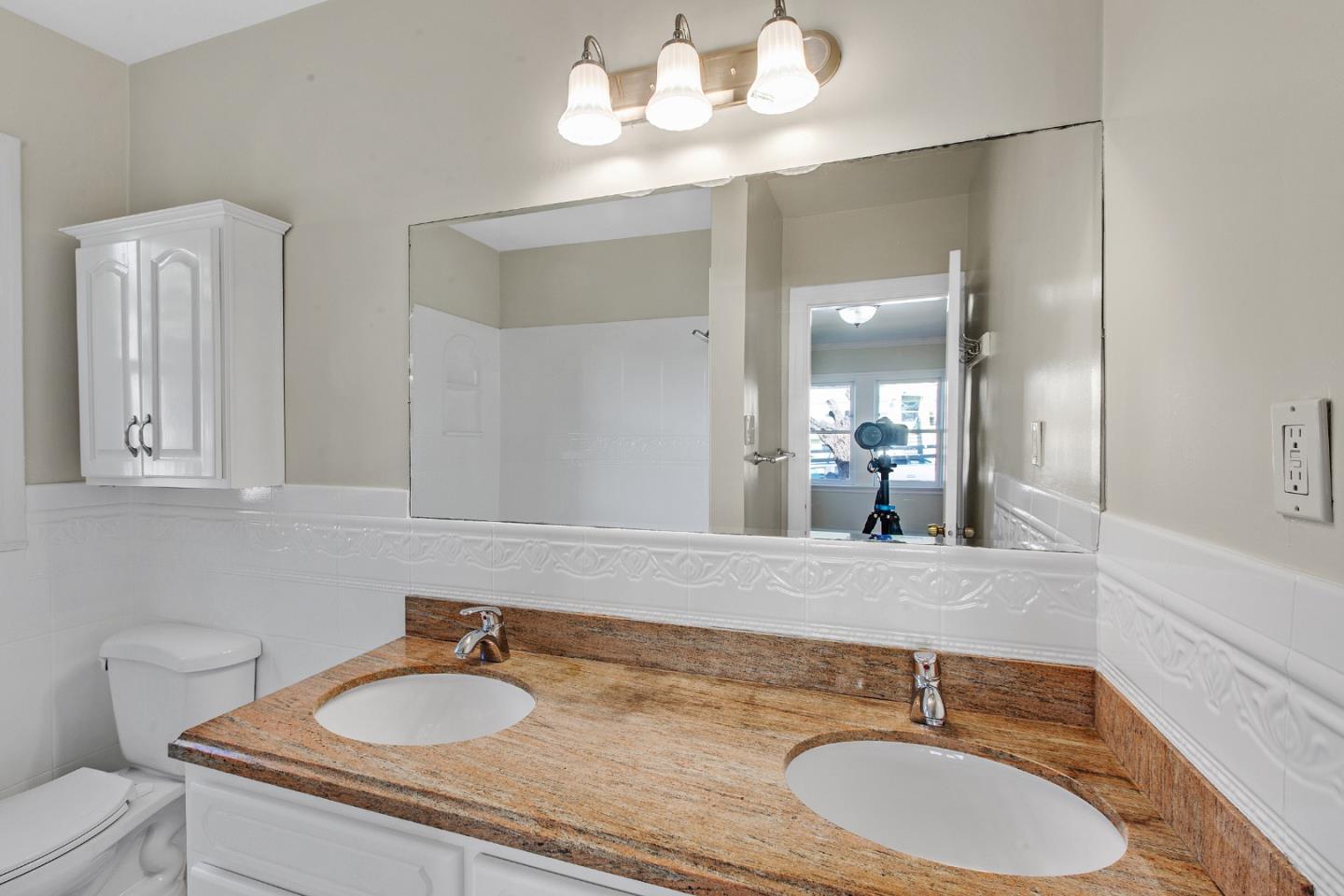 Detail Gallery Image 29 of 44 For 498 Elm Ave, San Bruno,  CA 94066 - 4 Beds | 3 Baths