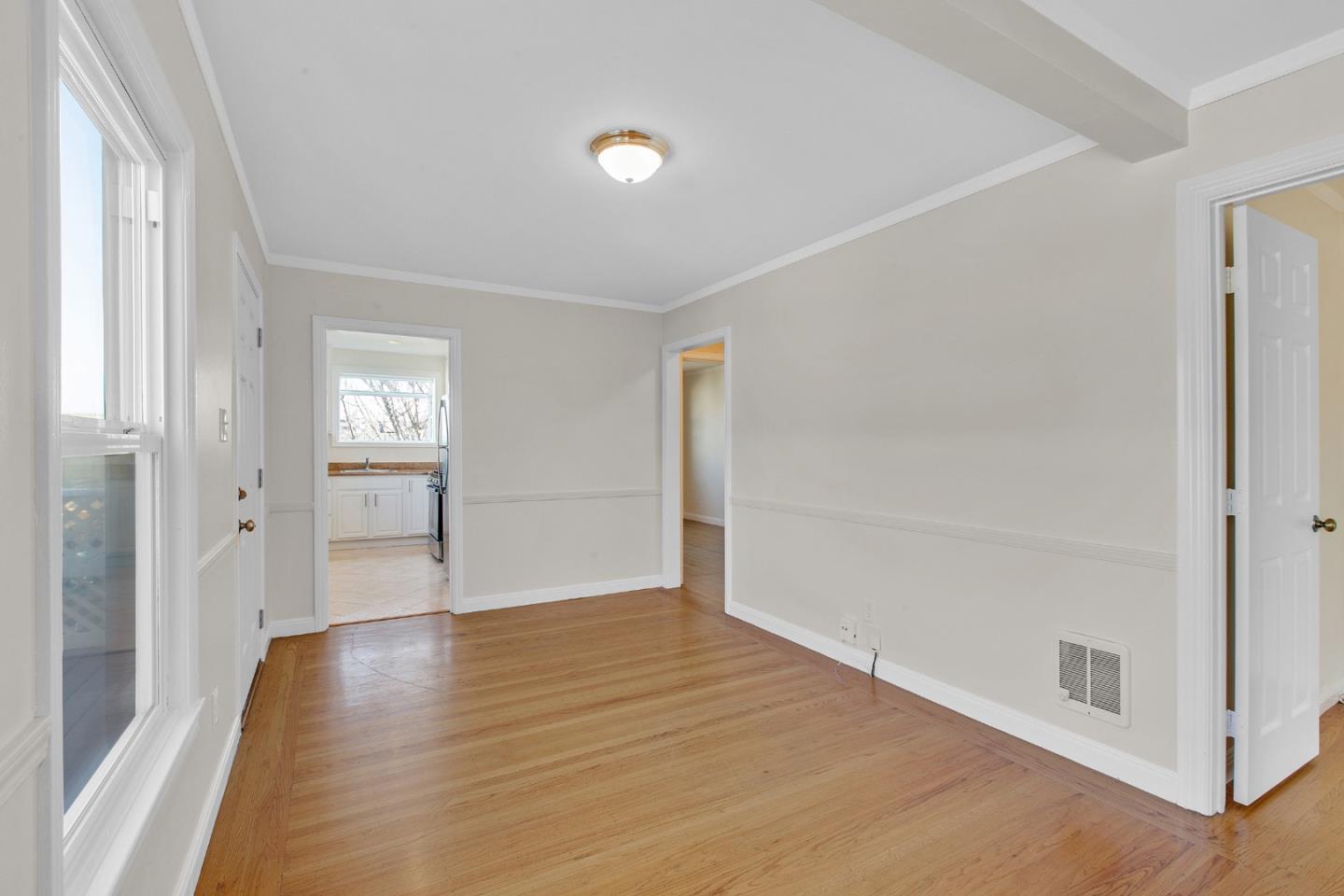 Detail Gallery Image 35 of 44 For 498 Elm Ave, San Bruno,  CA 94066 - 4 Beds | 3 Baths