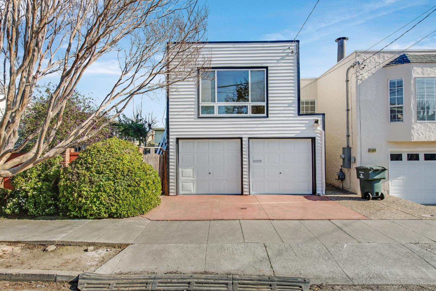 Detail Gallery Image 9 of 44 For 498 Elm Ave, San Bruno,  CA 94066 - 4 Beds | 3 Baths