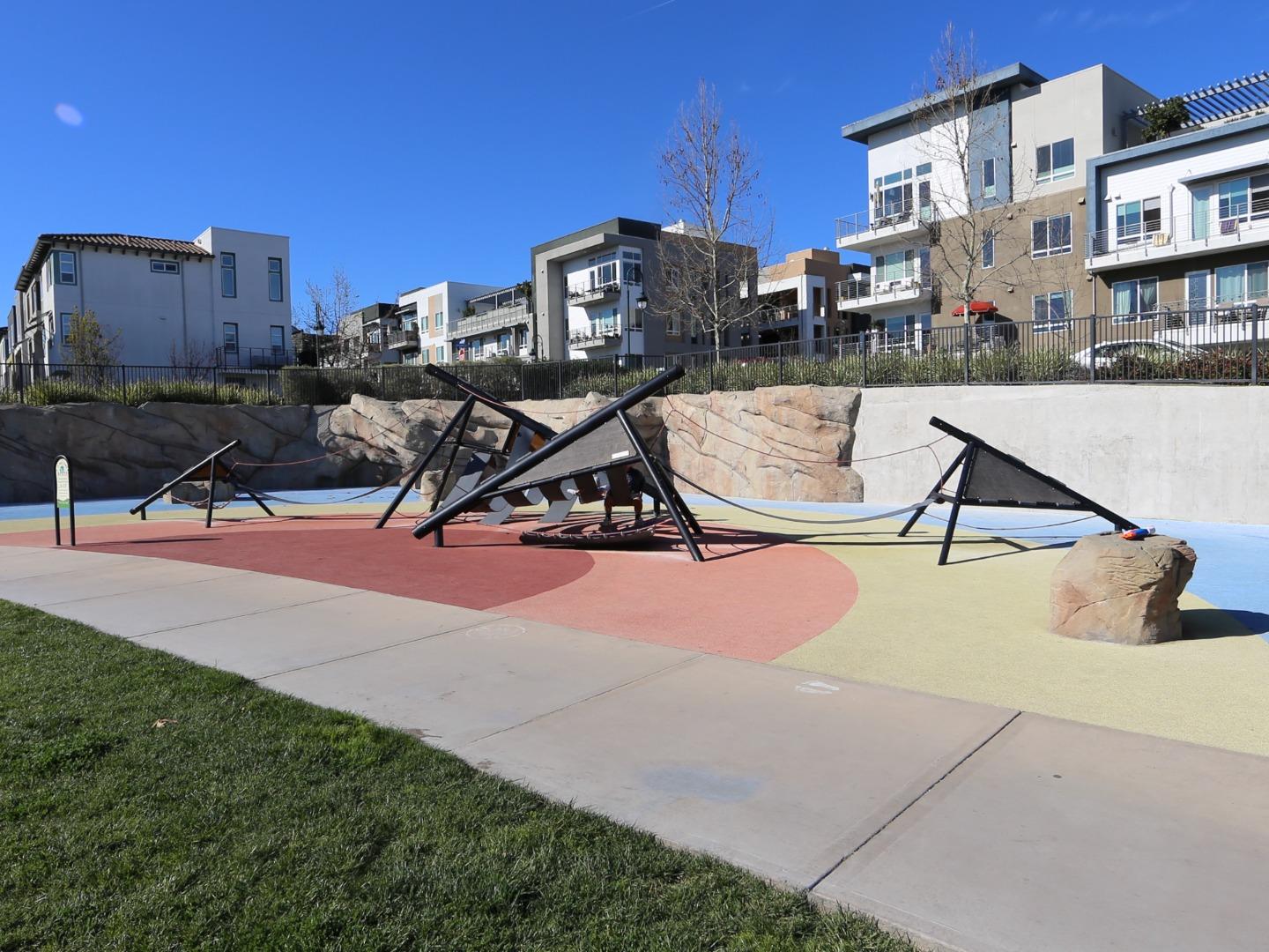 Detail Gallery Image 35 of 38 For 115 Agustin Narvaez St #4,  San Jose,  CA 95136 - 4 Beds | 3/1 Baths