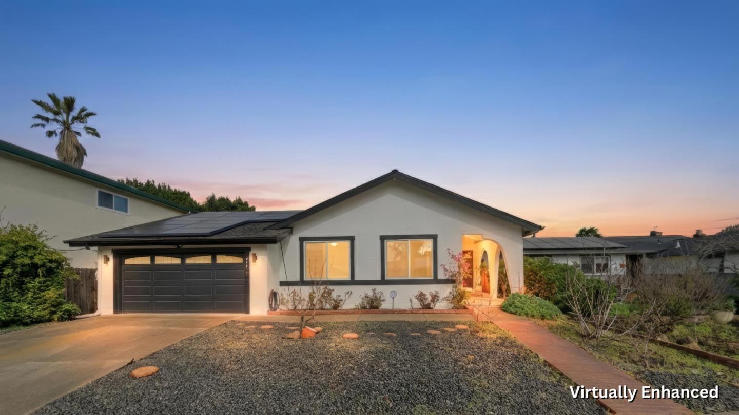 Detail Gallery Image 2 of 45 For 843 Cedarwood Ln, Petaluma,  CA 94954 - 4 Beds | 2 Baths