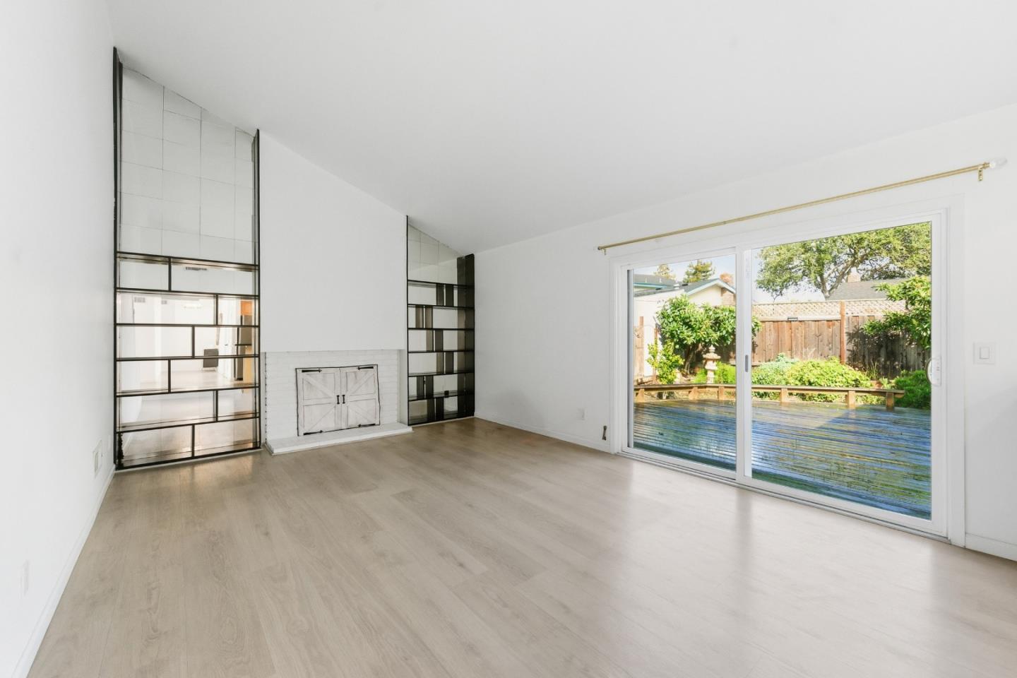 Detail Gallery Image 21 of 45 For 843 Cedarwood Ln, Petaluma,  CA 94954 - 4 Beds | 2 Baths