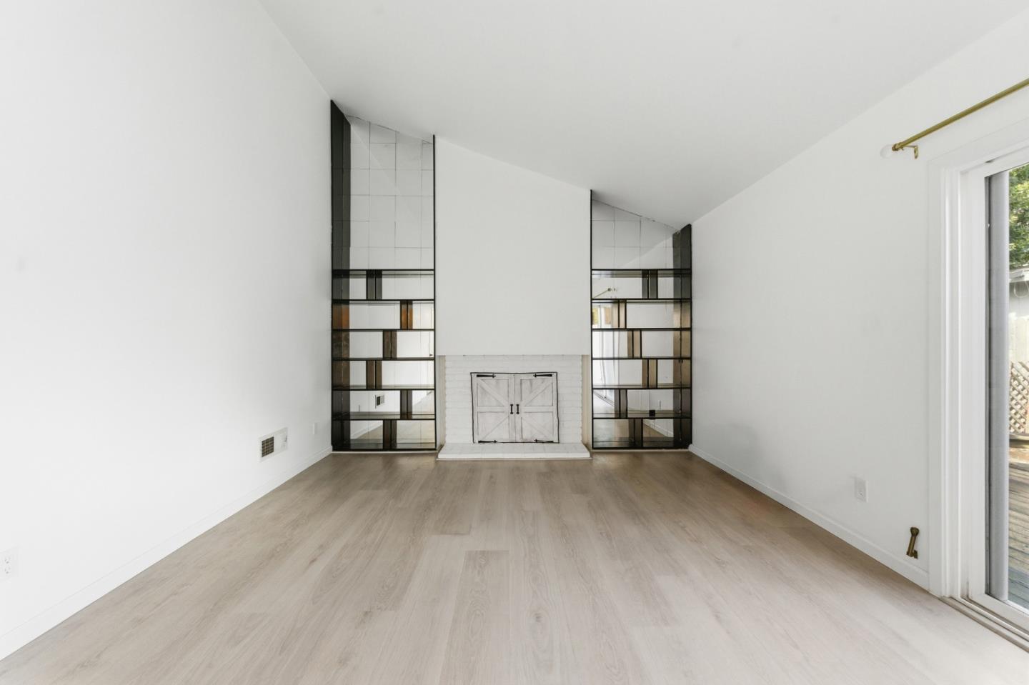 Detail Gallery Image 22 of 45 For 843 Cedarwood Ln, Petaluma,  CA 94954 - 4 Beds | 2 Baths