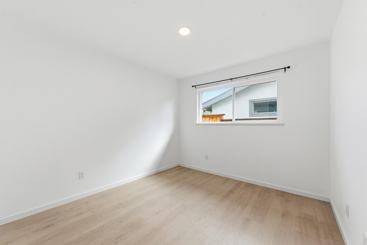 Detail Gallery Image 26 of 45 For 843 Cedarwood Ln, Petaluma,  CA 94954 - 4 Beds | 2 Baths