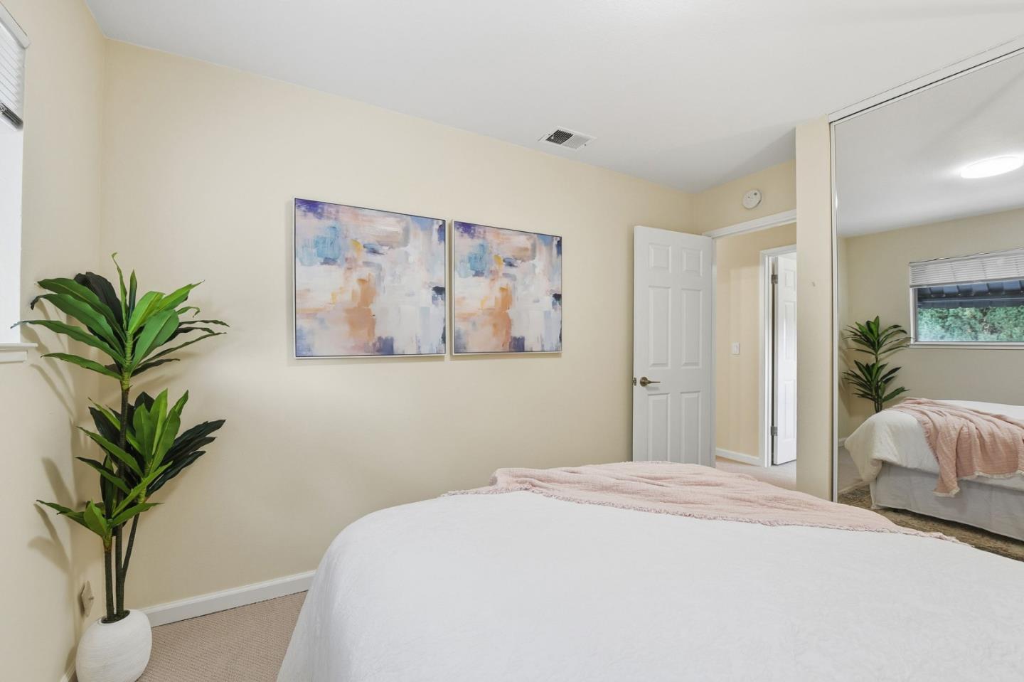 Detail Gallery Image 22 of 38 For 3137 Jenkins Ave, San Jose,  CA 95118 - 5 Beds | 2 Baths