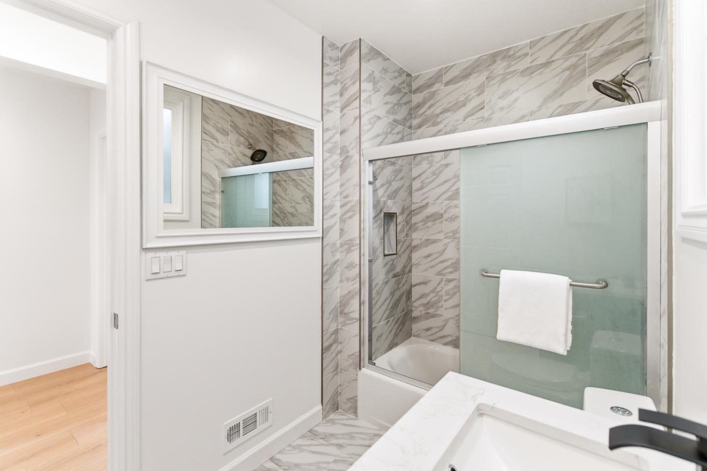 Detail Gallery Image 31 of 51 For 546 33rd Ave, San Francisco,  CA 94121 - 5 Beds | 5 Baths