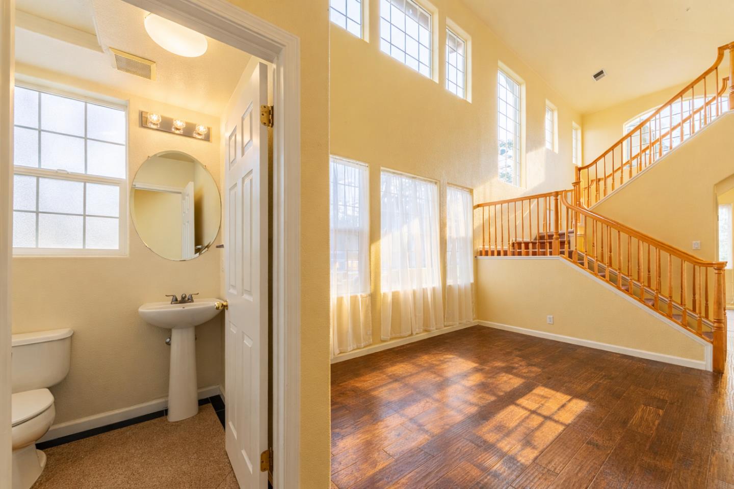 Detail Gallery Image 3 of 12 For 1849 Bradbury St, Salinas,  CA 93906 - 3 Beds | 2/1 Baths