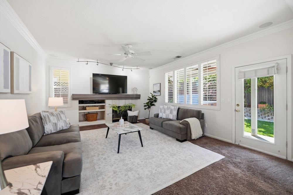 Detail Gallery Image 13 of 55 For 9781 Linnet Ct, Gilroy,  CA 95020 - 5 Beds | 3 Baths