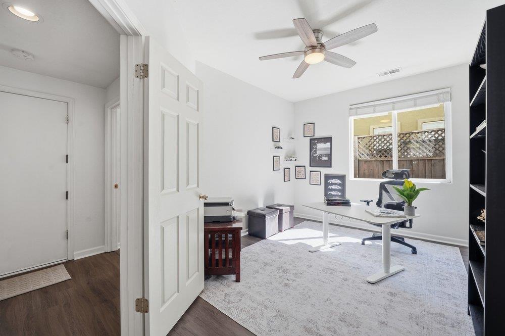 Detail Gallery Image 16 of 55 For 9781 Linnet Ct, Gilroy,  CA 95020 - 5 Beds | 3 Baths