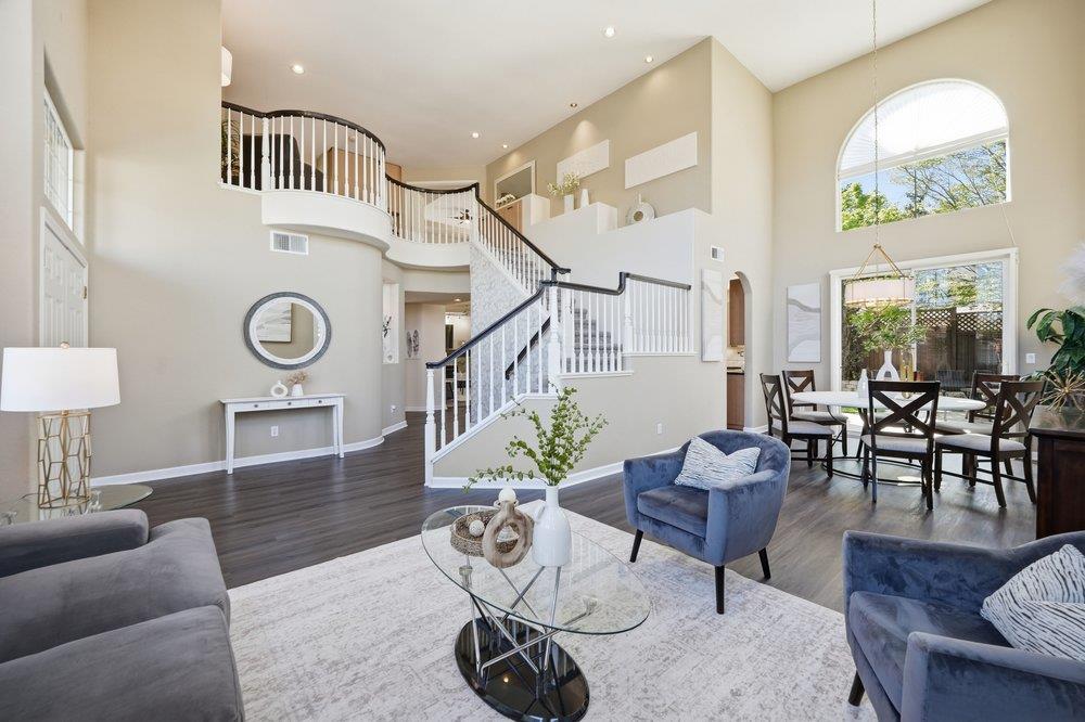 Detail Gallery Image 8 of 55 For 9781 Linnet Ct, Gilroy,  CA 95020 - 5 Beds | 3 Baths