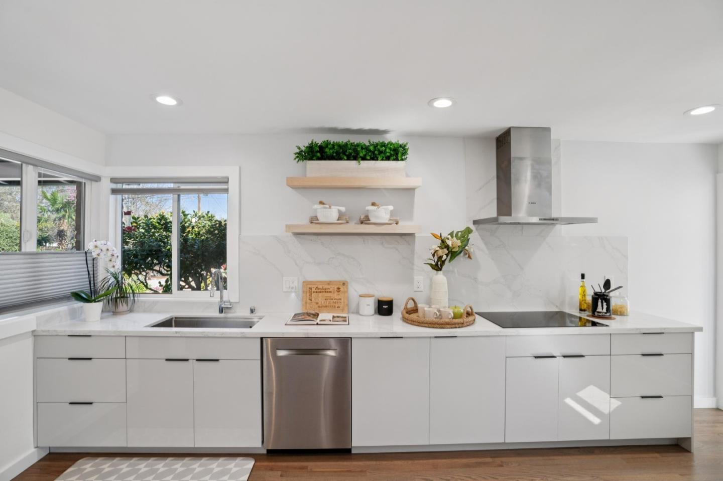 Detail Gallery Image 12 of 36 For 637 S Baywood Ave, San Jose,  CA 95128 - 3 Beds | 2/1 Baths