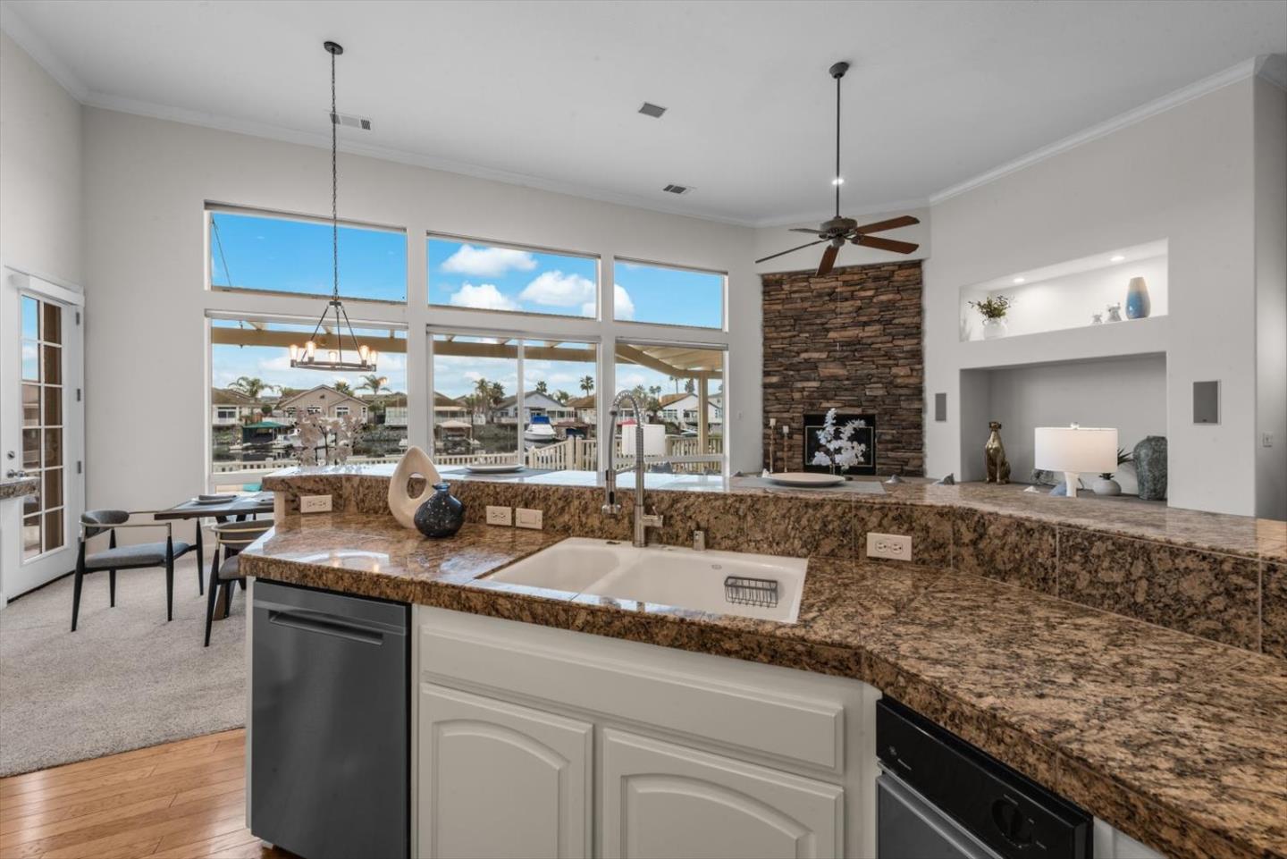 Detail Gallery Image 19 of 42 For 3916 Lighthouse Pl, Discovery Bay,  CA 94505 - 4 Beds | 3/1 Baths