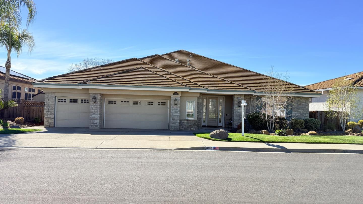 Detail Gallery Image 2 of 42 For 3916 Lighthouse Pl, Discovery Bay,  CA 94505 - 4 Beds | 3/1 Baths